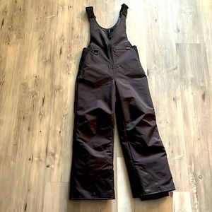 kids black ski bib | size 8 |